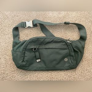Lululemon hip pack/ bag